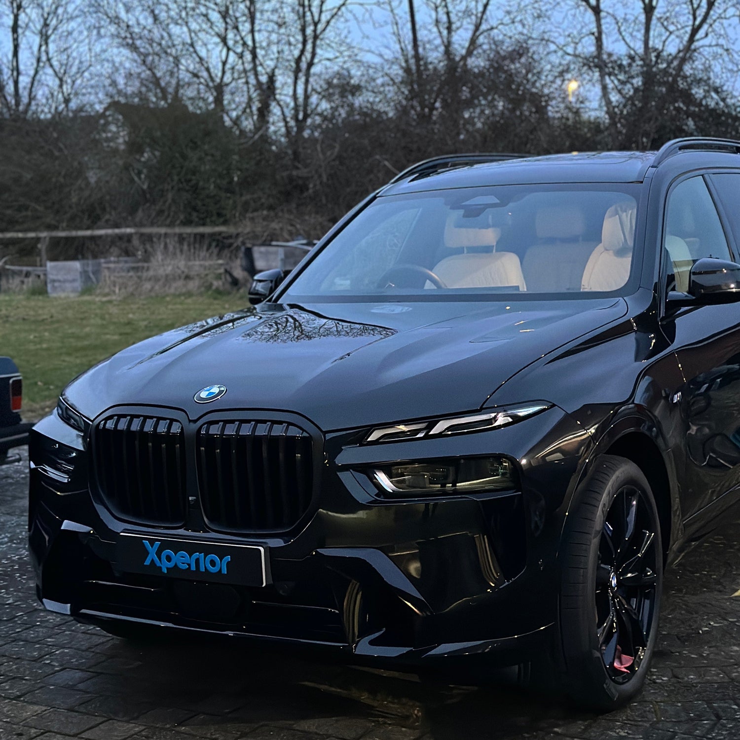 Northampton mobile car detailing, glossy black bmw x7 detailed